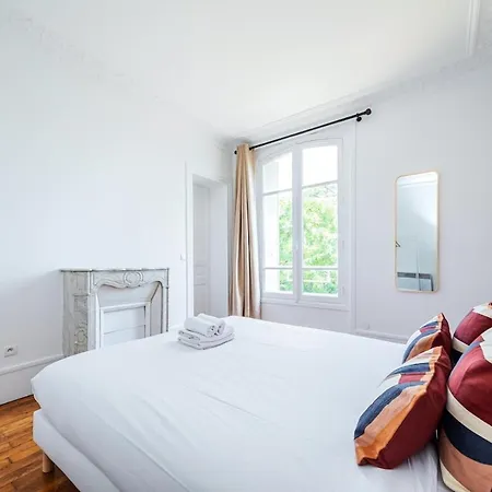 Grand New In - Iii Apartment