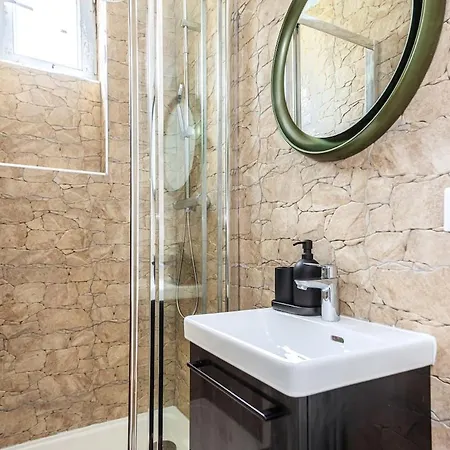 Grand New In - Iii Apartment