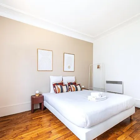 Apartment Grand New In - Iii *